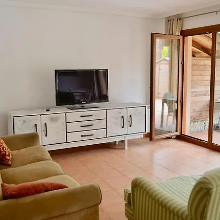 Chalet Adosado En Costa A Un Paso De La Playa *